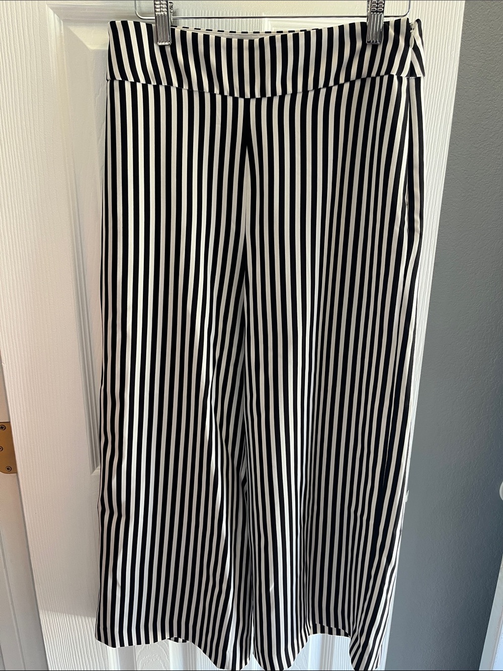 Express Cropped Wide Leg High Rise Pant
